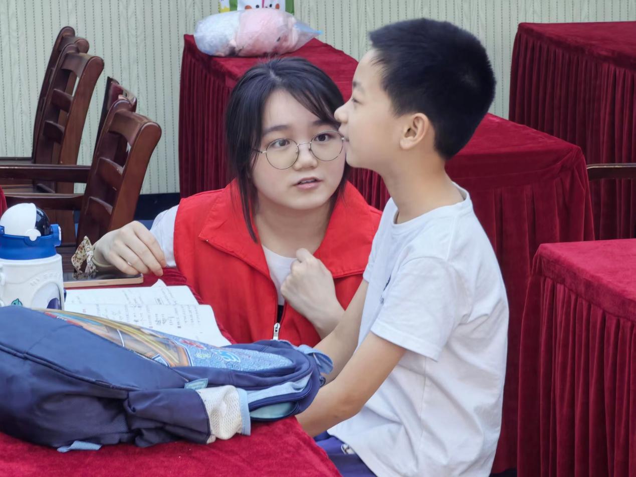 安徽學(xué)子三下鄉(xiāng)：垃圾分類，從我做起