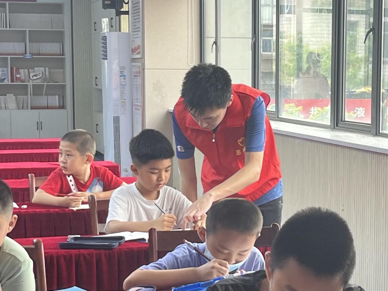 安徽學(xué)子三下鄉(xiāng)：宣講衛(wèi)生文明，共筑健康生活