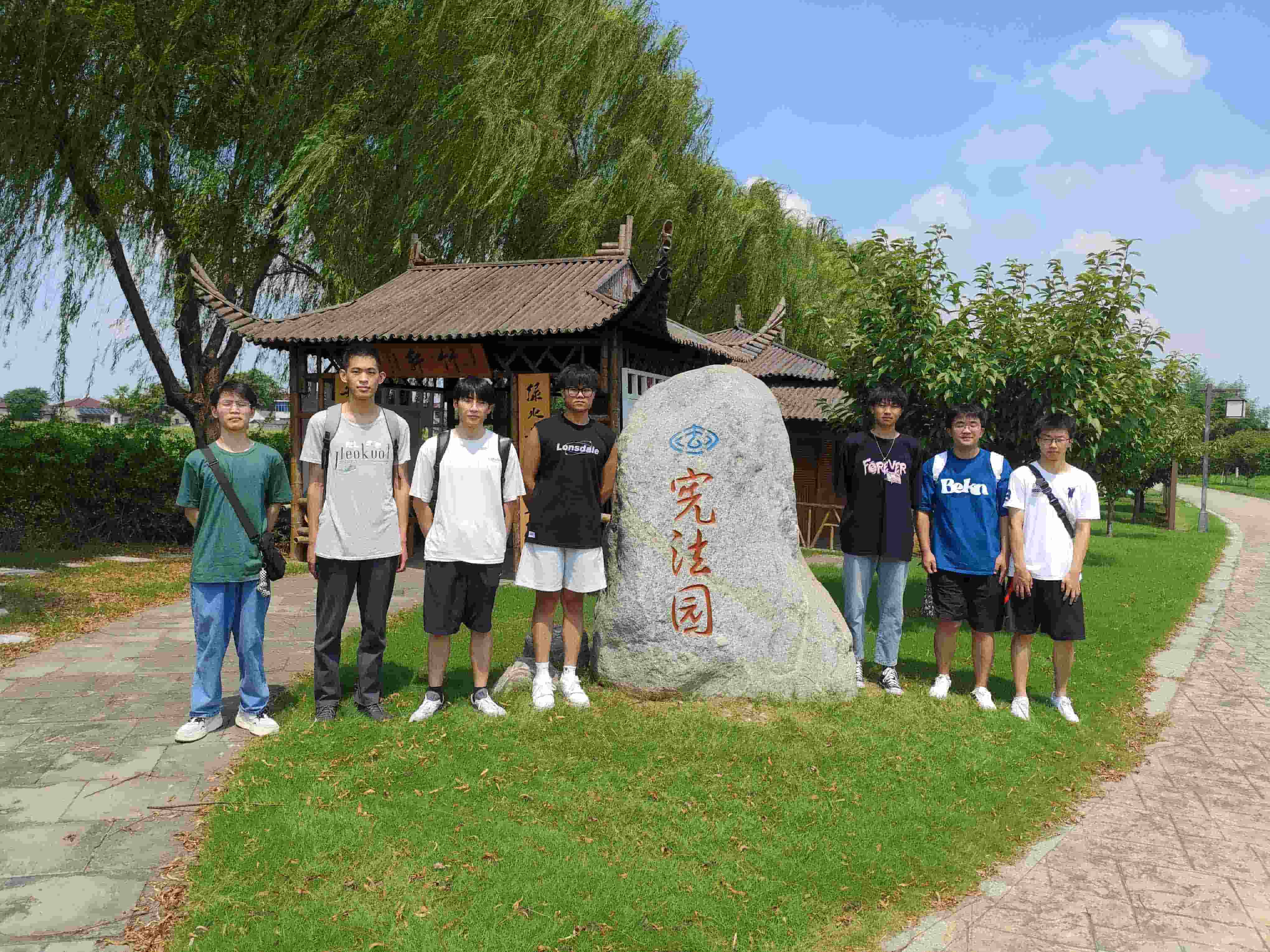 南信大“紅色記憶探尋”小分隊(duì)三下鄉(xiāng)：黨史鑄魂，青春揚(yáng)帆