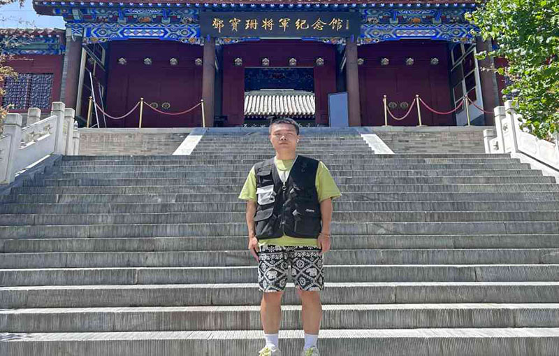 無(wú)錫學(xué)院學(xué)子“三下鄉(xiāng)”：“將軍風(fēng)骨存萬(wàn)世，定邊為民矢不渝”