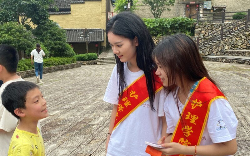 閩衛(wèi)院學子三下鄉(xiāng)：下黨義診守健康，重溫紅色記憶，筑牢信仰之基