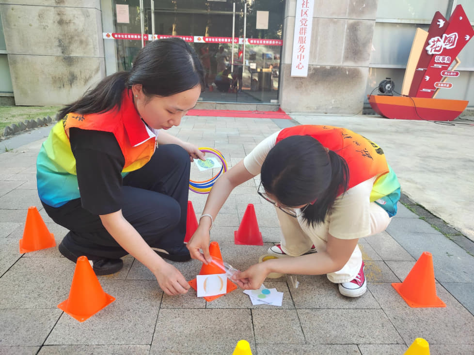 蘇州科技大學(xué) “法治護(hù)航，無毒前行”禁毒小分隊(duì)暑期實(shí)踐：同創(chuàng)無毒社會(huì)，共享安寧生活