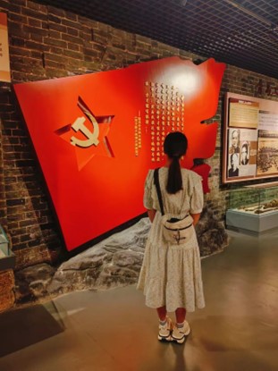 曲阜師范大學(xué)翻譯學(xué)院暑期社會(huì)實(shí)踐——重溫青島黨史，感悟紅色精神