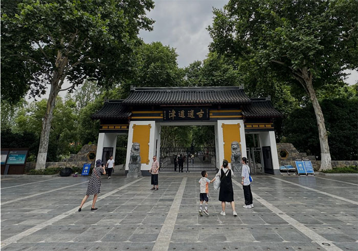 赴合肥探文化之美 實(shí)踐小分隊感受歷史風(fēng)采