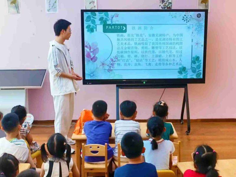 皖醫(yī)學子三下鄉(xiāng)：關愛社區(qū)兒童，傳承非遺文化