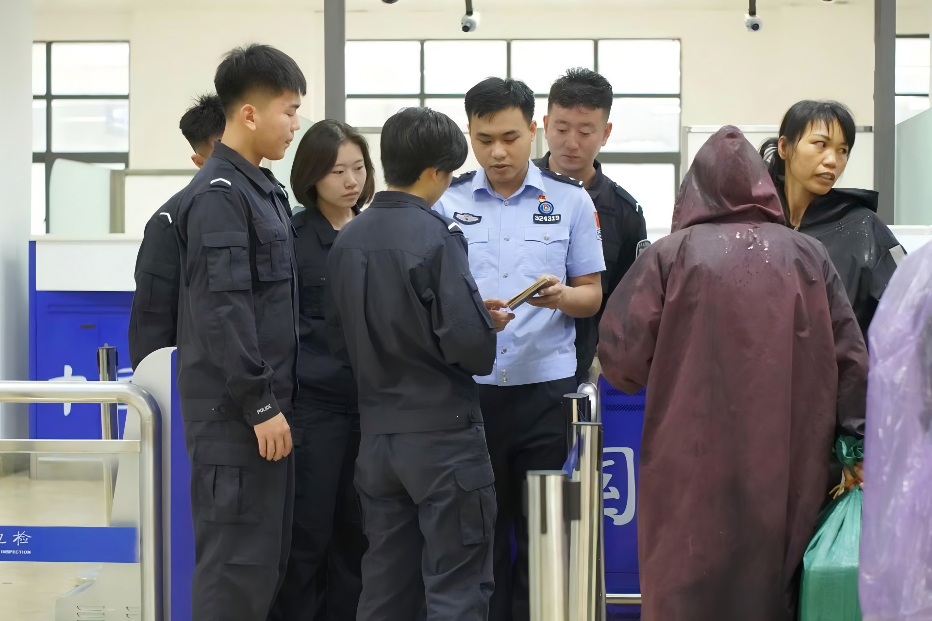 追尋紅跡涉邊境，口岸研學(xué)鑄警魂