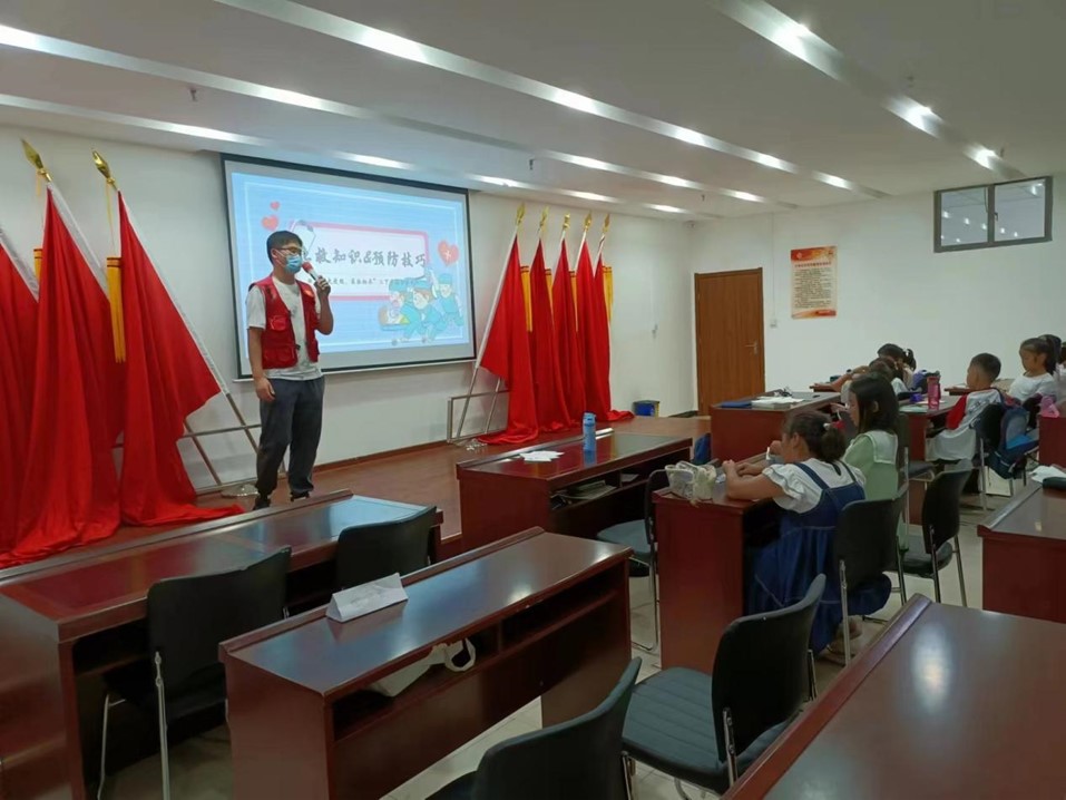 點亮健康的燈塔——在社區(qū)播撒急救與傳染病防治的種子