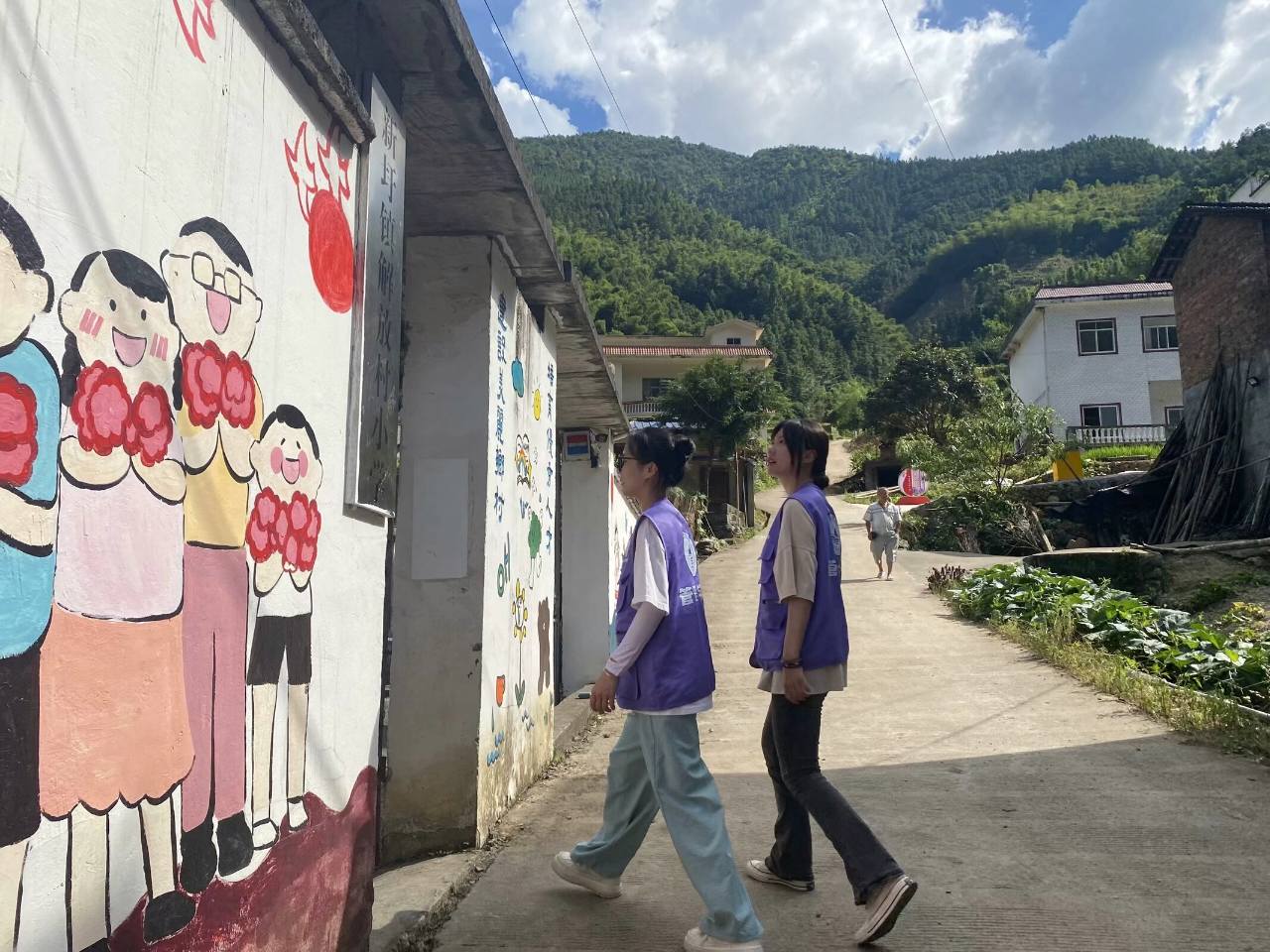 桂航學(xué)子灌陽行 資助宣講暖人心