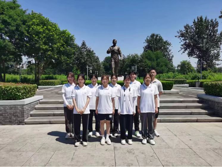 長(zhǎng)安大學(xué)赴陜西渭南“鄉(xiāng)村振興·服務(wù)三農(nóng)”暑期社會(huì)實(shí)踐隊(duì)在習(xí)家大院參觀學(xué)習(xí)