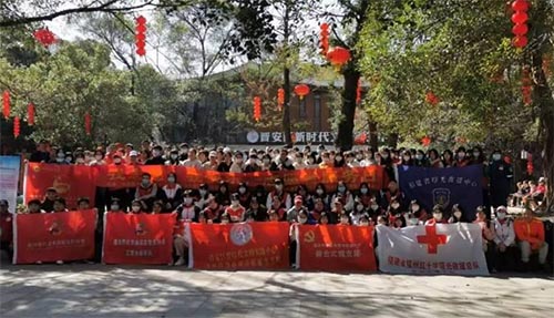 青春暖夕陽，急救照人間