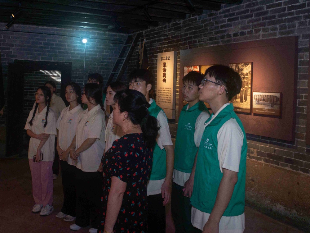桂林理工學子在劉永福故居，共話民族團結(jié)與鄉(xiāng)村振興