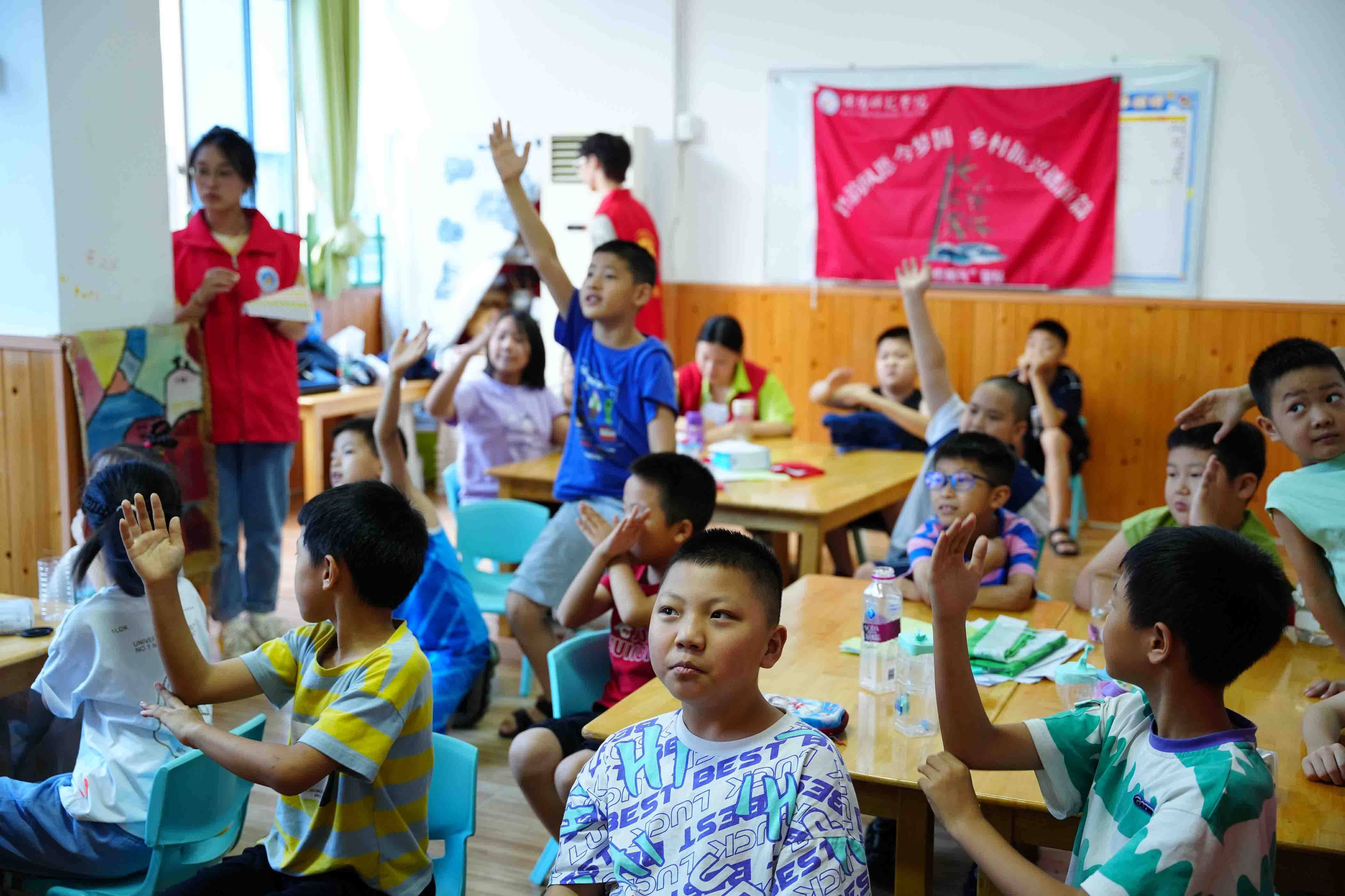 六育托舉童心，文明沁潤(rùn)童年