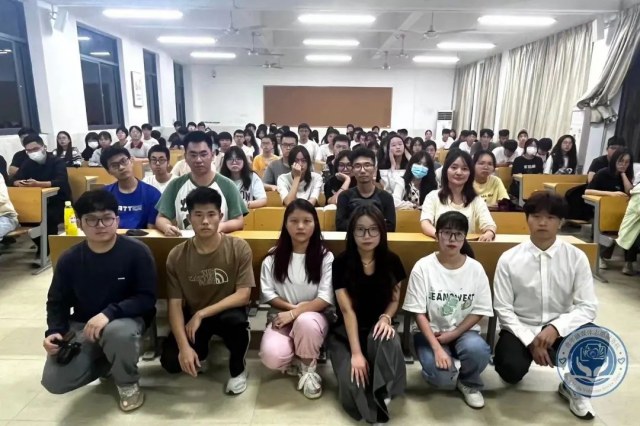 廣東科技學院青融志愿宣講——半紙潑墨染江山，妙筆丹青入眼新