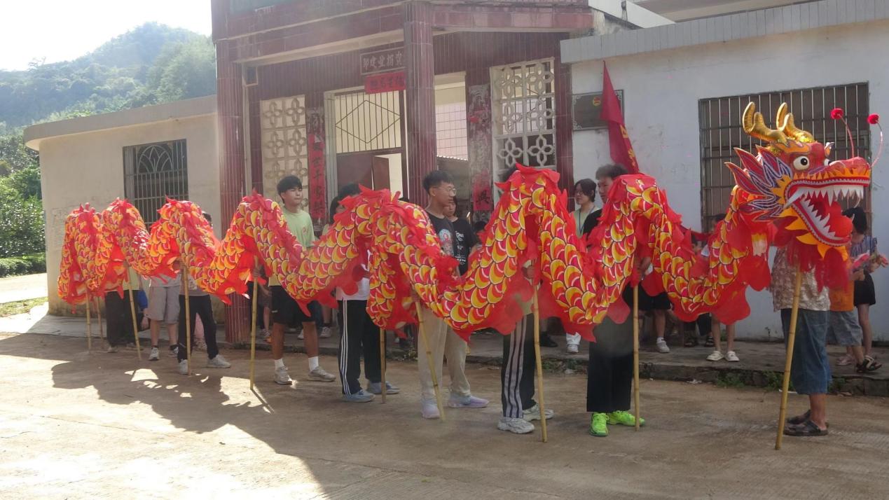 聆聽(tīng)客韻回聲，賡續(xù)非遺血脈 ——華南師范大學(xué)柳夏星火暑期社會(huì)實(shí)踐服務(wù)隊(duì)“非遺客韻”系列課程通訊稿