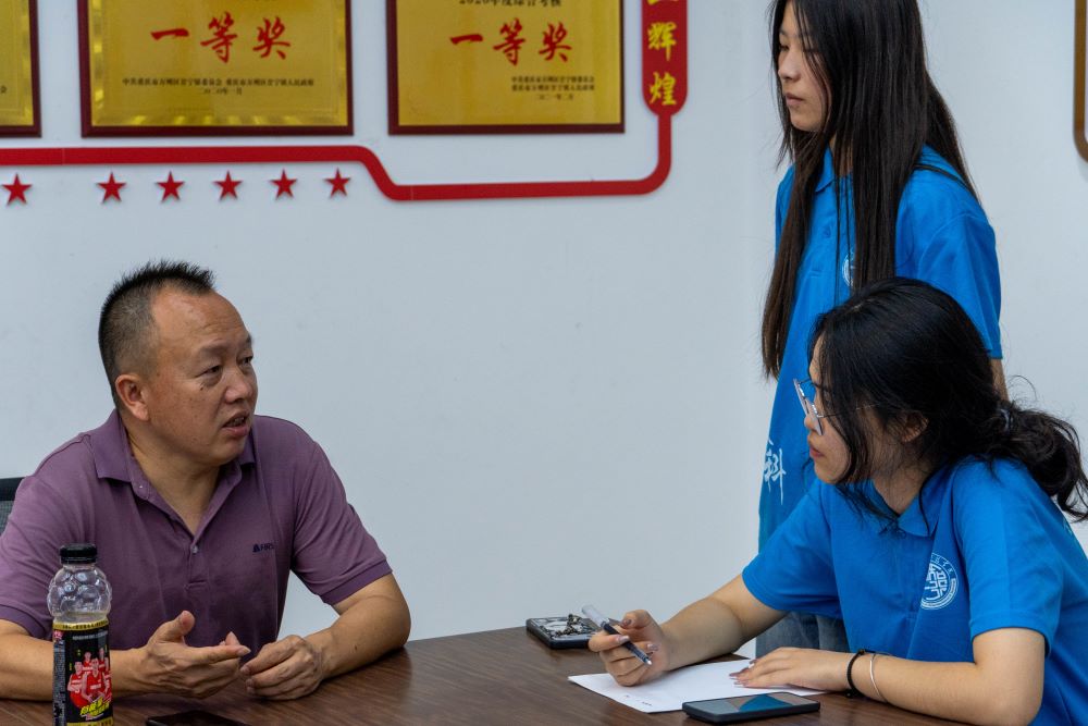 重人科學(xué)子三下鄉(xiāng)|心靈護(hù)航，藝彩飛揚(yáng)—“鄉(xiāng)夢(mèng)心語”實(shí)踐團(tuán)