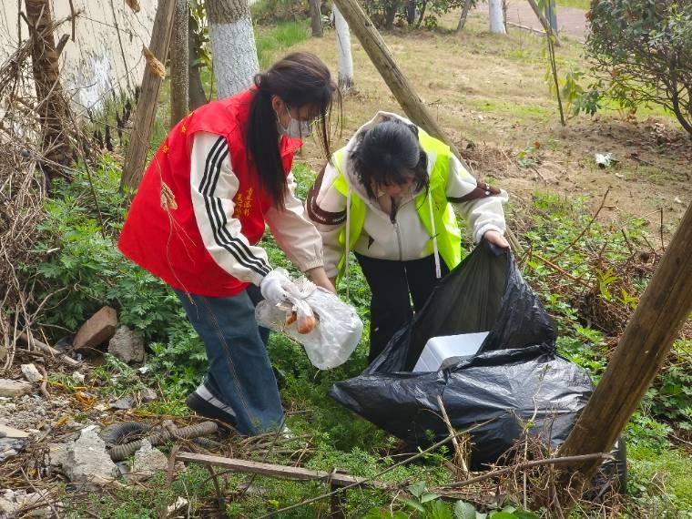 青春志愿，愛在社區(qū)—西南石油大學（南充）土木工程與測繪學院開展雷鋒月志愿服務系列活動